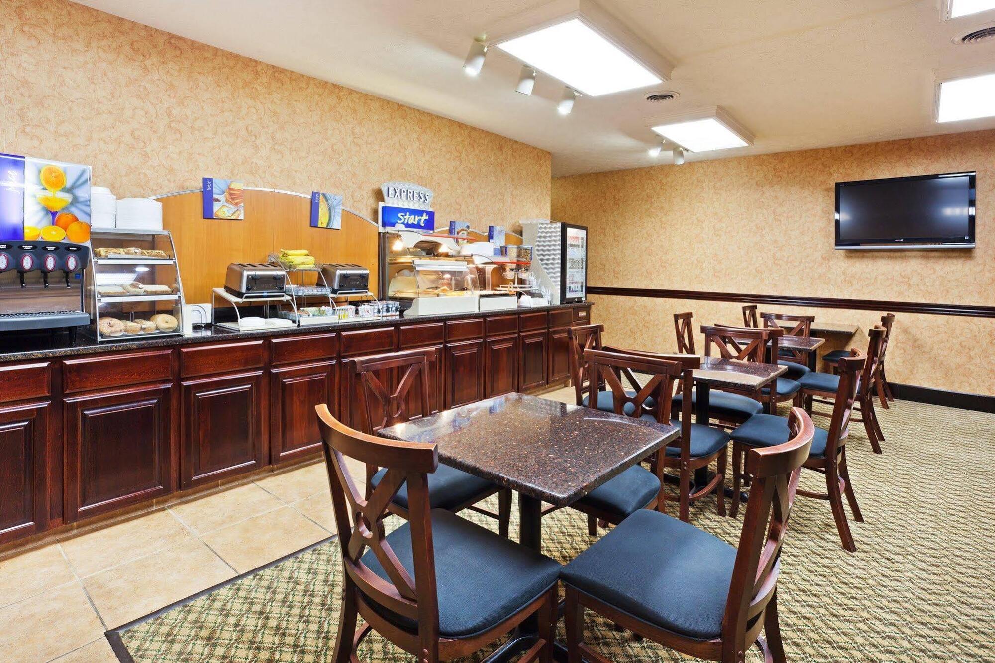 Holiday Inn Express Dandridge, An Ihg Hotel Ngoại thất bức ảnh