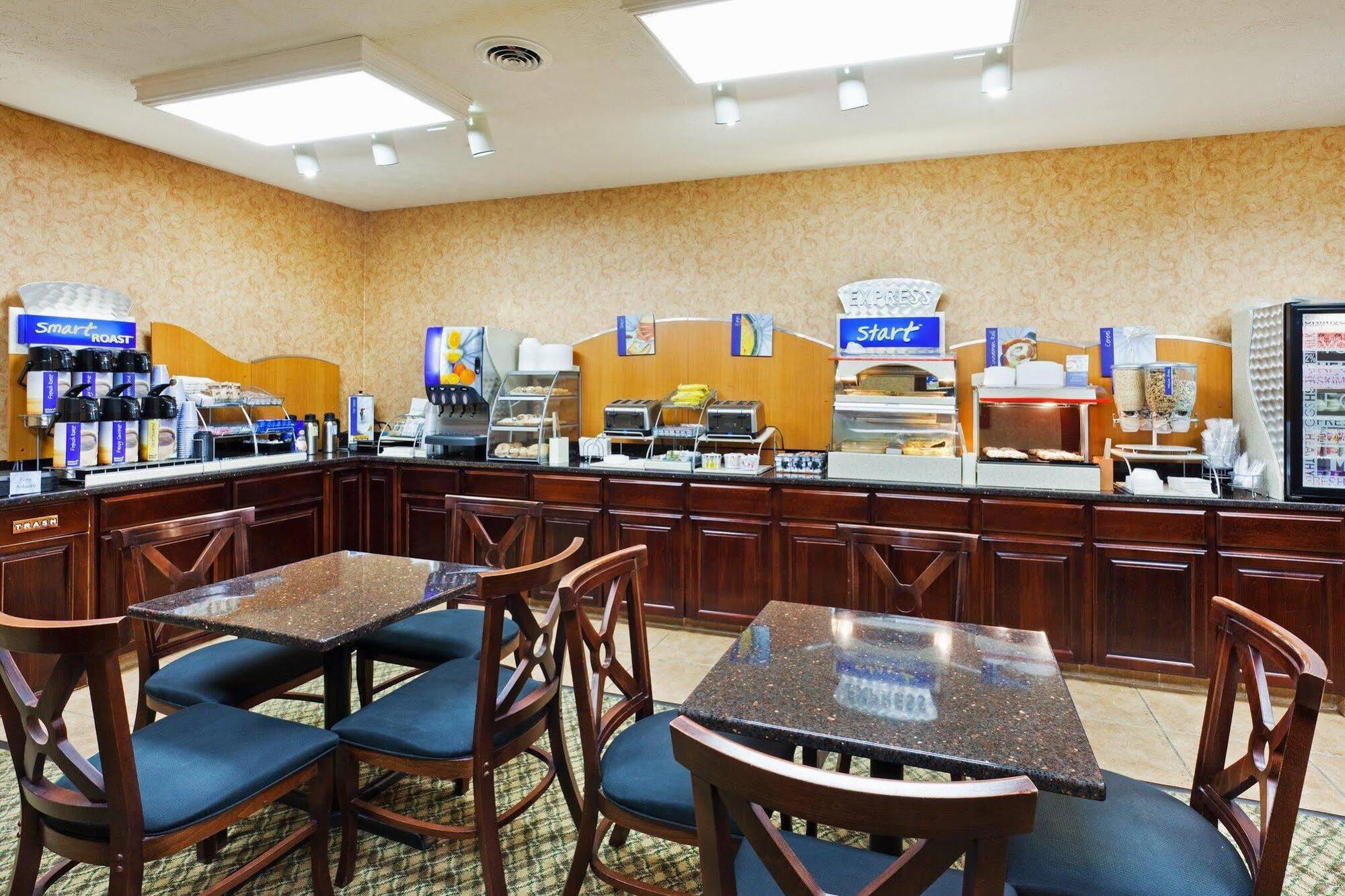 Holiday Inn Express Dandridge, An Ihg Hotel Ngoại thất bức ảnh